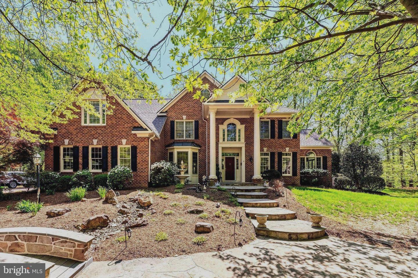 Leesburg, Virginia, 20175, United States, 5 Bedrooms Bedrooms, ,5 BathroomsBathrooms,Residential,Active,2041564