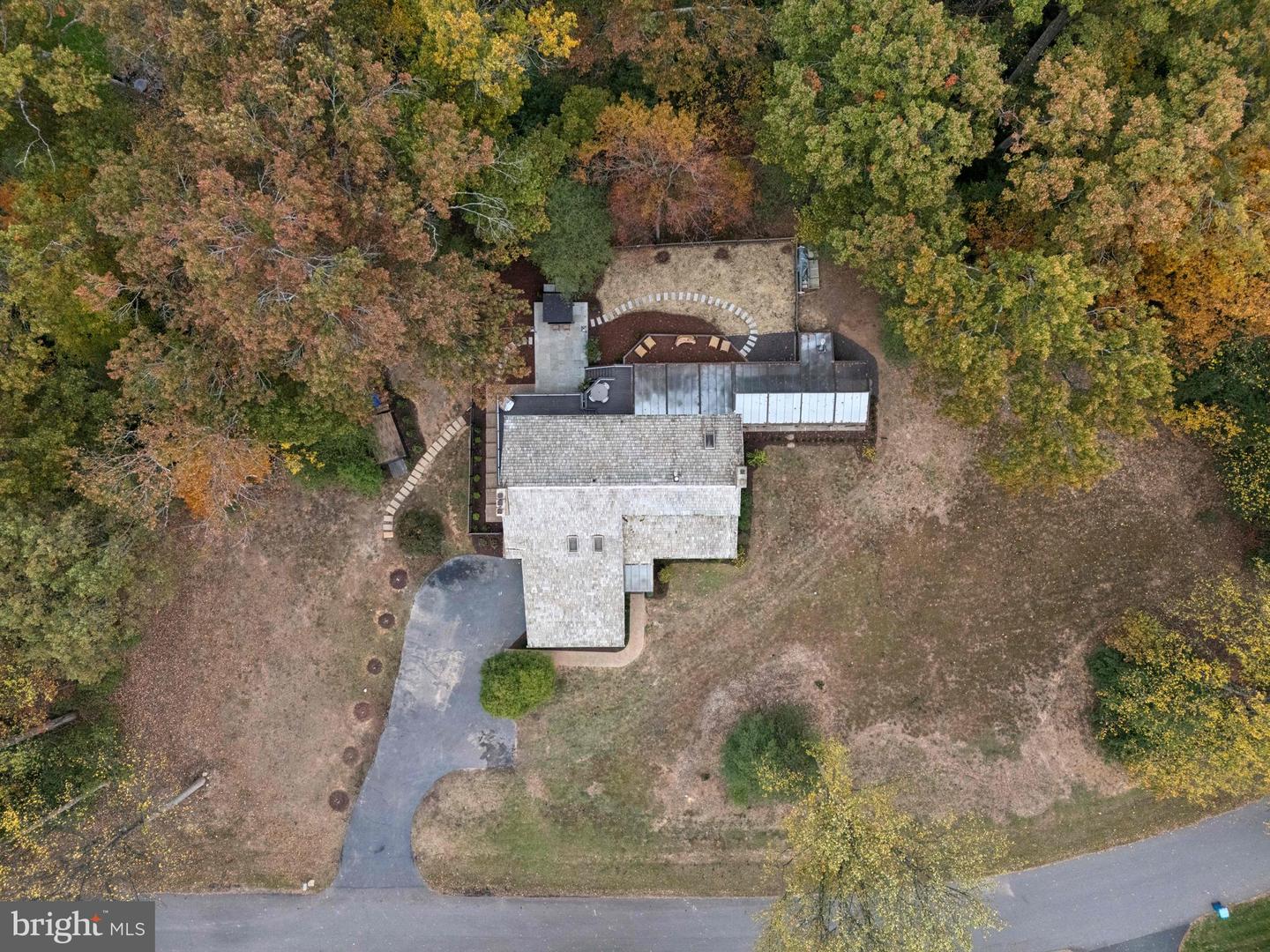 Oakton, Virginia, 22124, United States, 4 Bedrooms Bedrooms, ,4 BathroomsBathrooms,Residential,Active,1971783