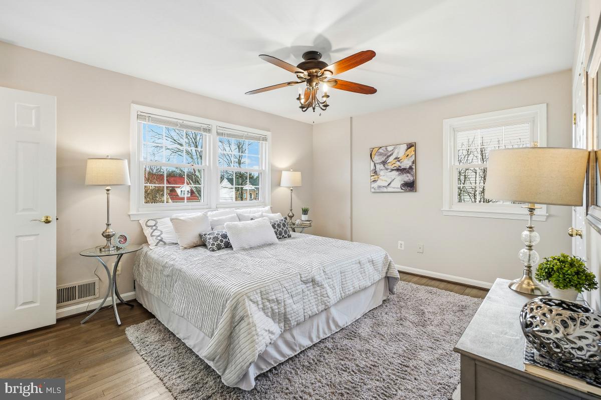 Fairfax, Virginia, 22030, United States, 5 Bedrooms Bedrooms, ,6 BathroomsBathrooms,Residential,Active,2008336