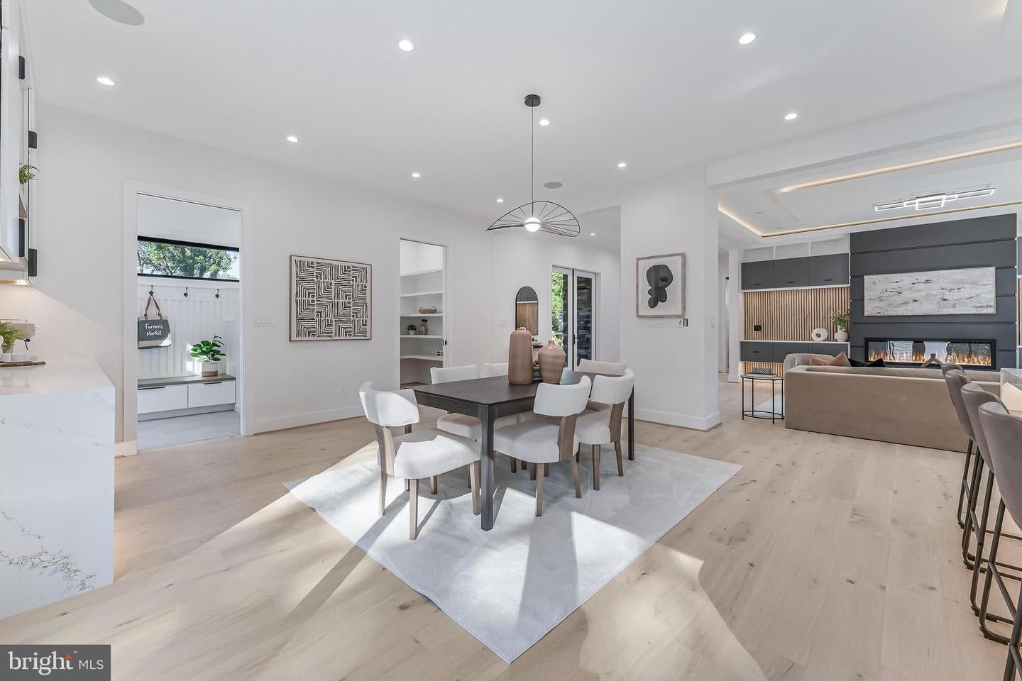 Falls Church, Virginia, 22042, United States, 6 Bedrooms Bedrooms, ,6 BathroomsBathrooms,Residential,Active,1989772