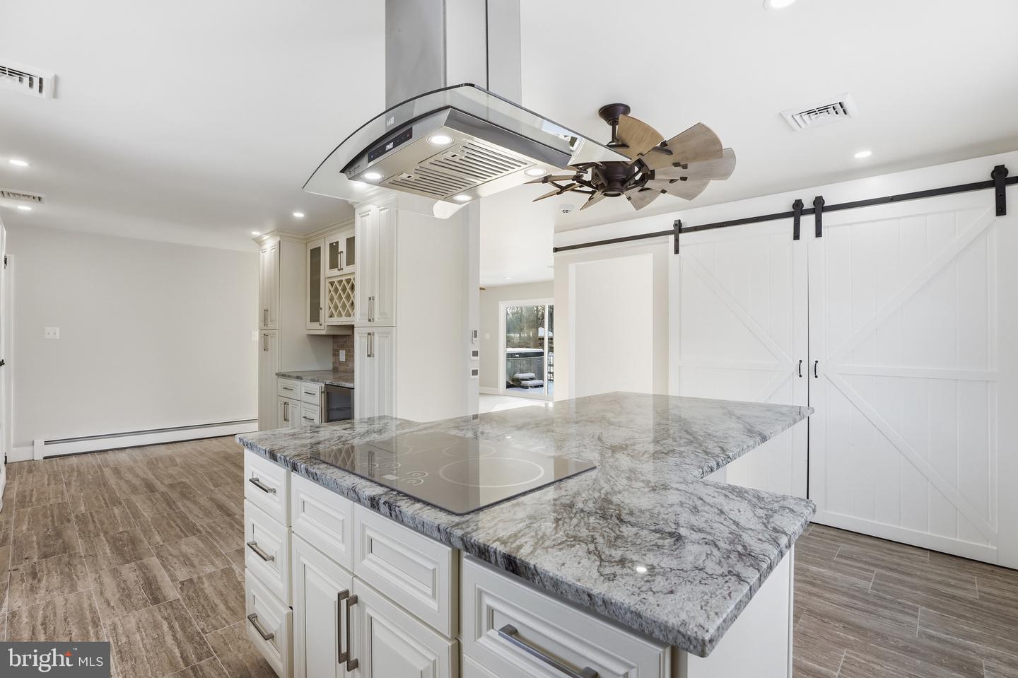 Clarksburg, Maryland, 20871, United States, 5 Bedrooms Bedrooms, ,3 BathroomsBathrooms,Residential,Active,1996277