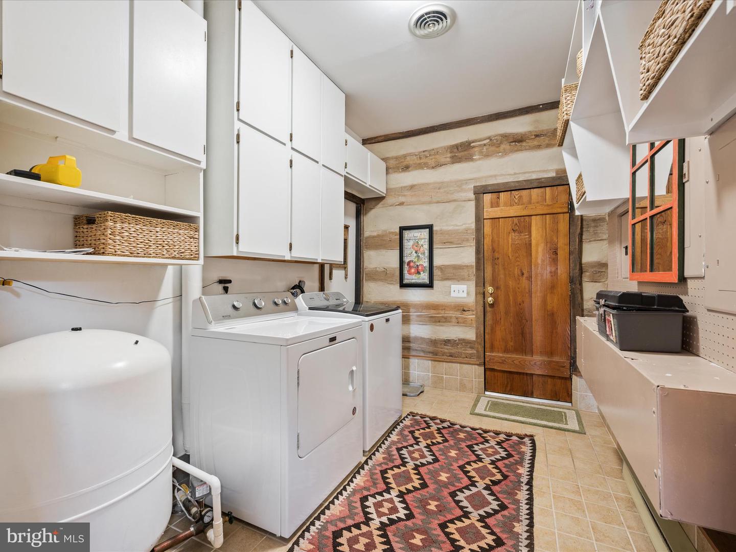 Berryville, Virginia, 22611, United States, 4 Bedrooms Bedrooms, ,3 BathroomsBathrooms,Residential,Active,1884871