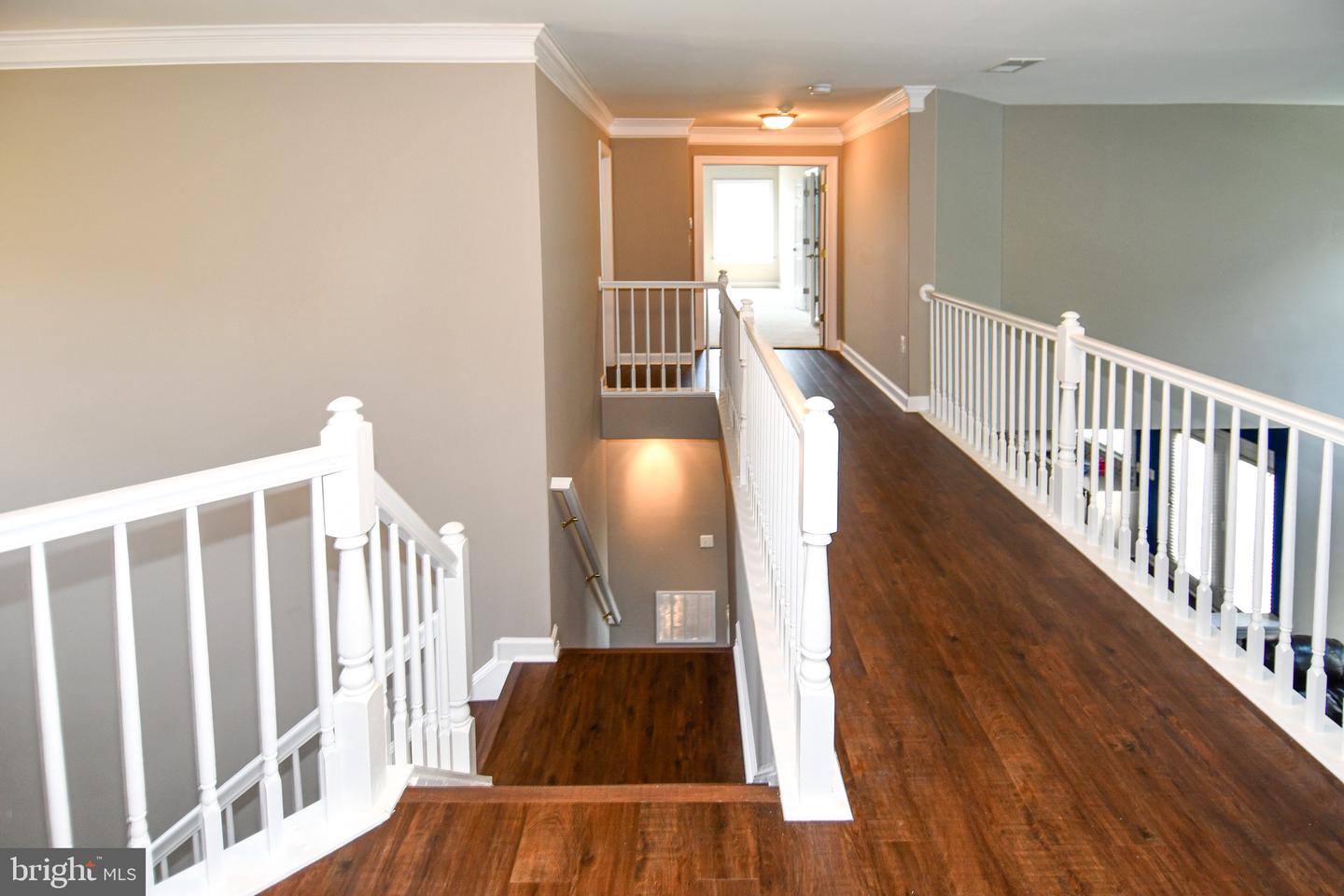 Ashburn, Virginia, 20147, United States, 6 Bedrooms Bedrooms, ,5 BathroomsBathrooms,Residential,Active,1914776