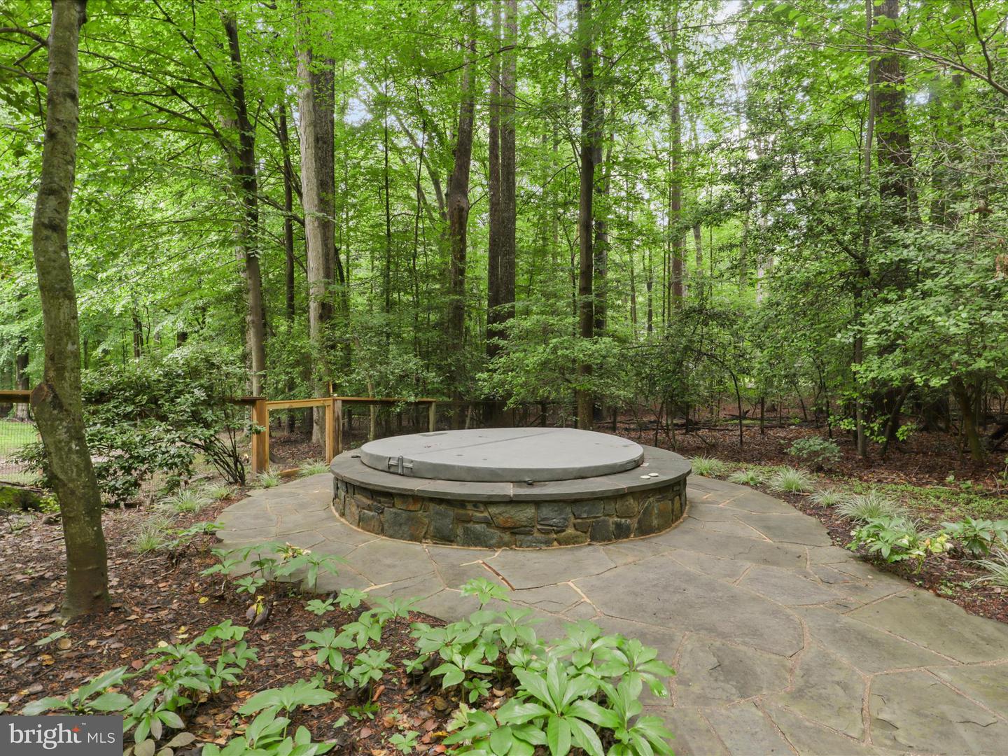 Fairfax Station, Virginia, 22039, United States, 5 Bedrooms Bedrooms, ,5 BathroomsBathrooms,Residential,Active,1943756