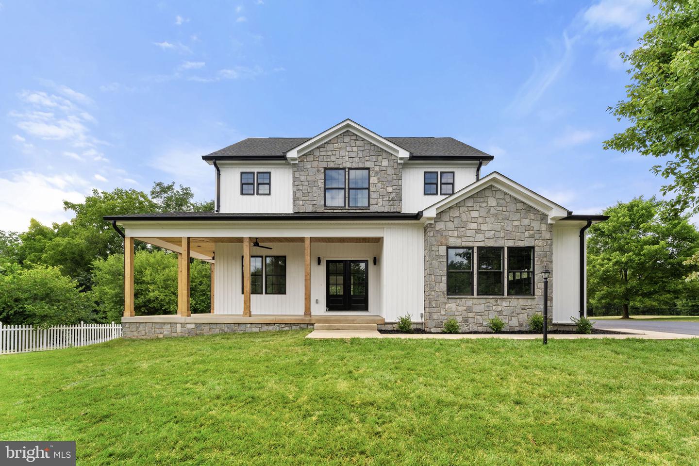 New Baltimore, Virginia, 20187, United States, ,4 BathroomsBathrooms,Residential,Pending,1704709