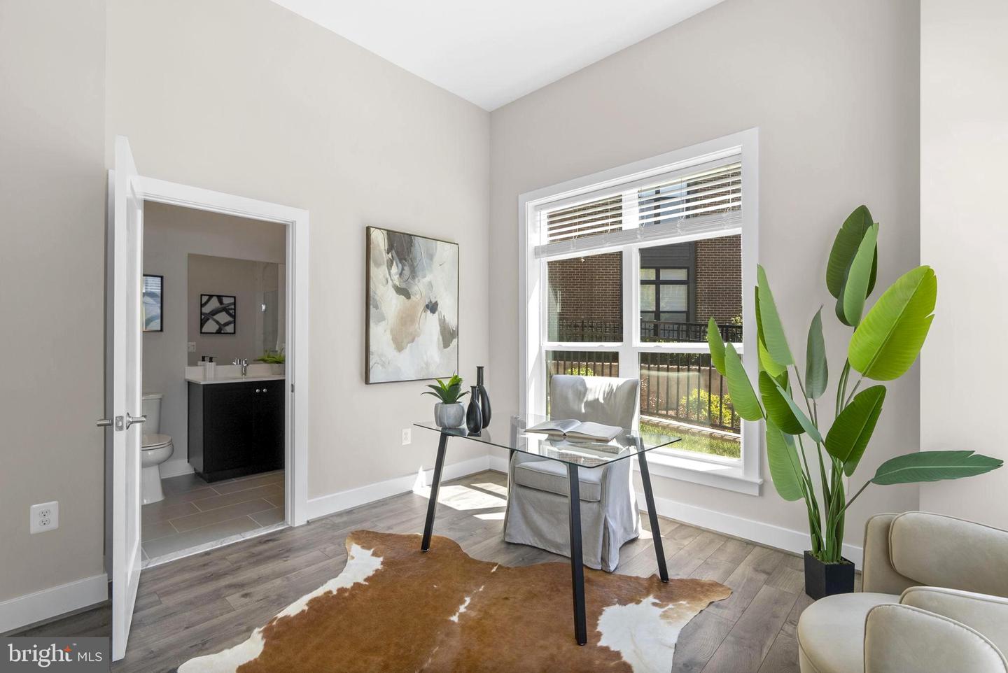 Rockville, Maryland, 20852, United States, 5 Bedrooms Bedrooms, ,5 BathroomsBathrooms,Residential,Active,2044158