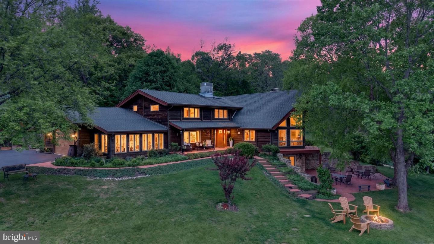 Harrisburg, Pennsylvania, 17112, United States, 3 Bedrooms Bedrooms, ,4 BathroomsBathrooms,Residential,Active,2045613