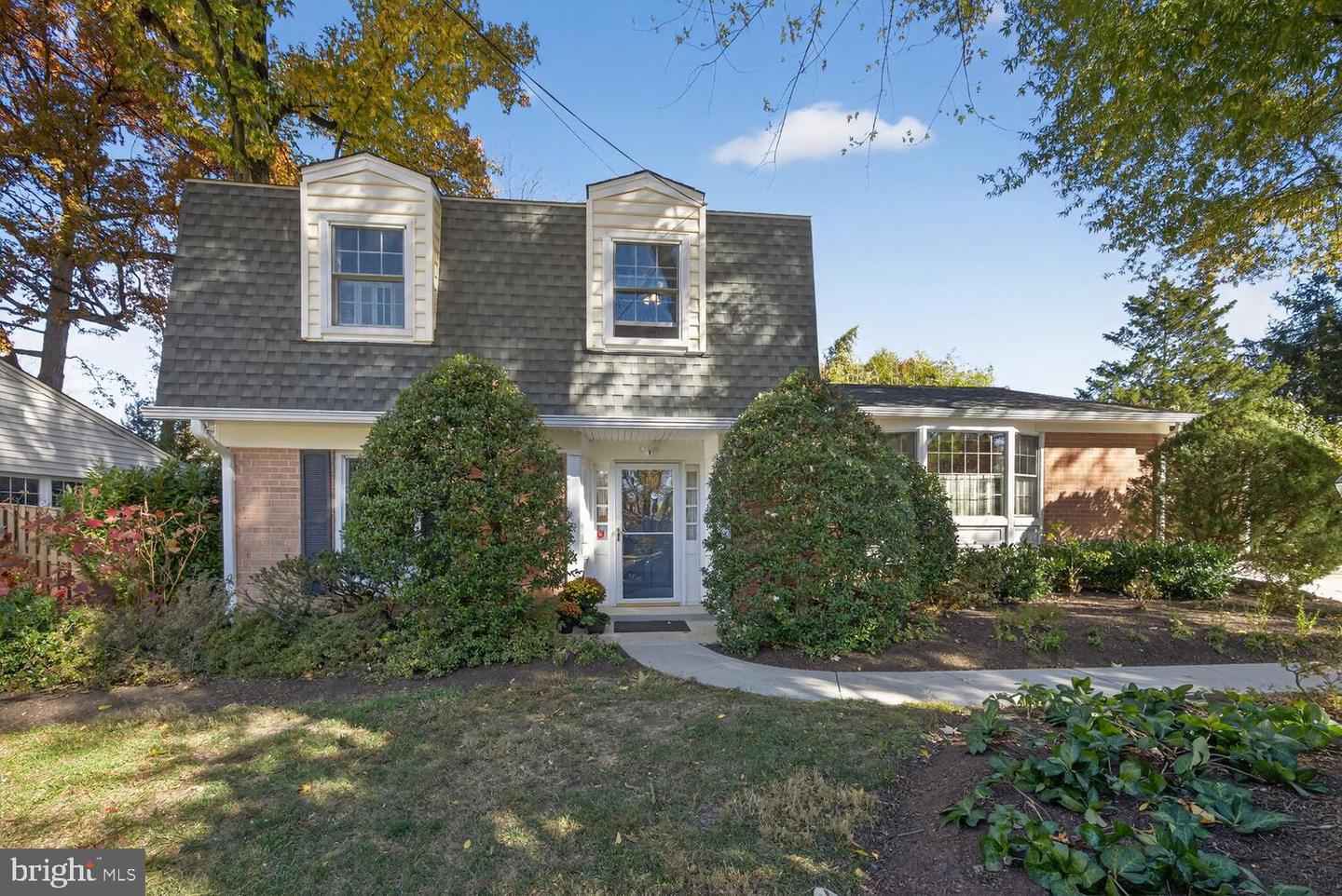 Potomac, Maryland, 20854, United States, 5 Bedrooms Bedrooms, ,4 BathroomsBathrooms,Residential,Active,1988709