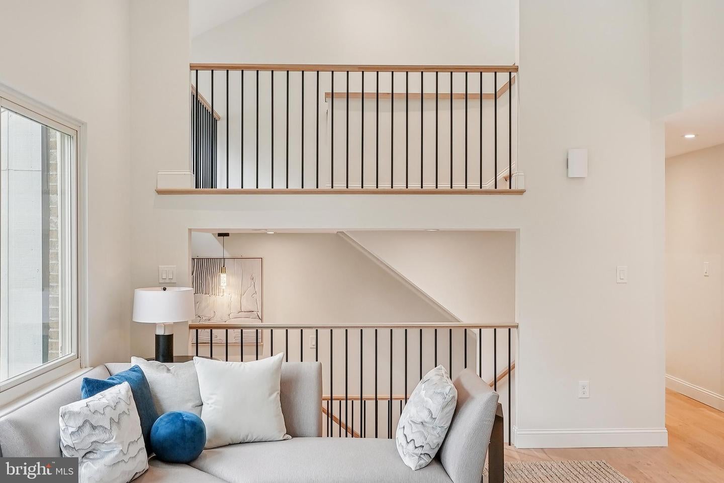 Oakton, Virginia, 22124, United States, 4 Bedrooms Bedrooms, ,4 BathroomsBathrooms,Residential,Active,1971783