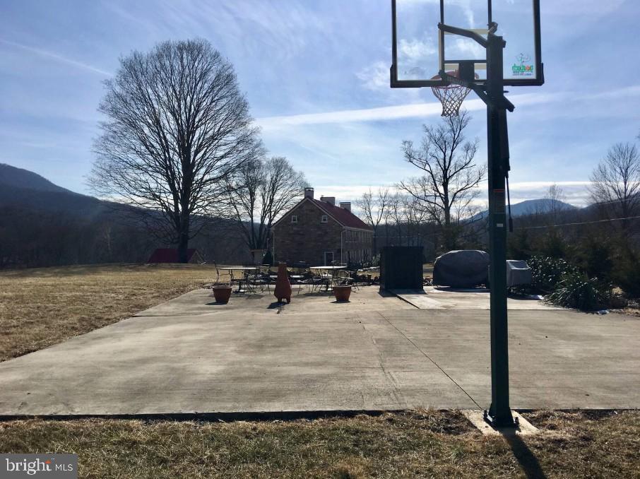 Fort Loudon, Pennsylvania, 17224, United States, 6 Bedrooms Bedrooms, ,7 BathroomsBathrooms,Residential,Pending,2006959