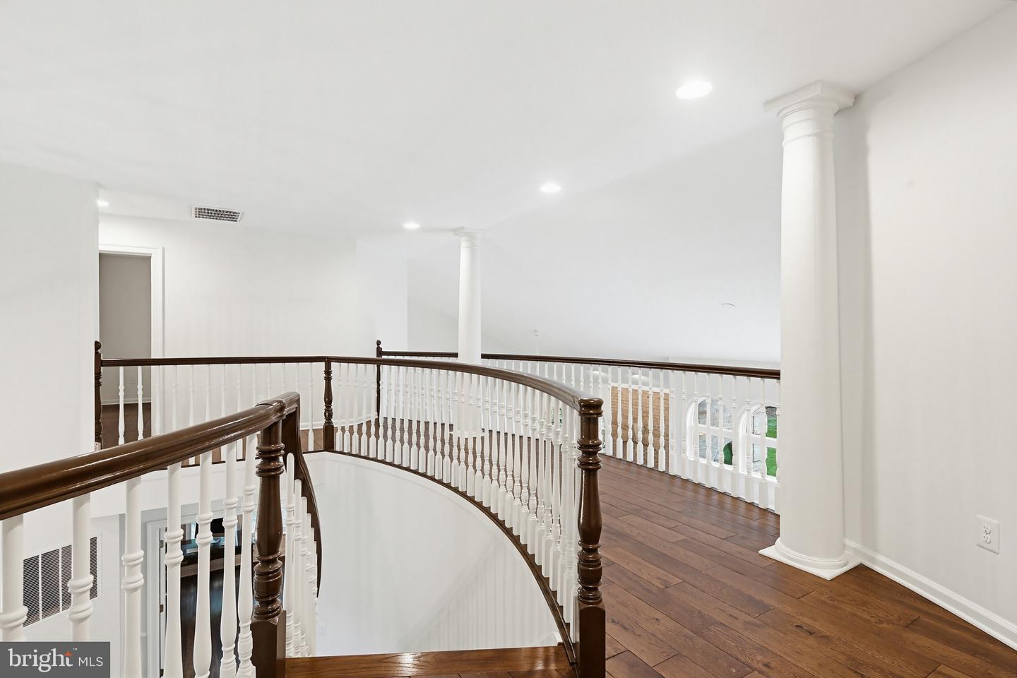 Ellicott City, Maryland, 21042, United States, 5 Bedrooms Bedrooms, ,5 BathroomsBathrooms,Residential,Active,2043423