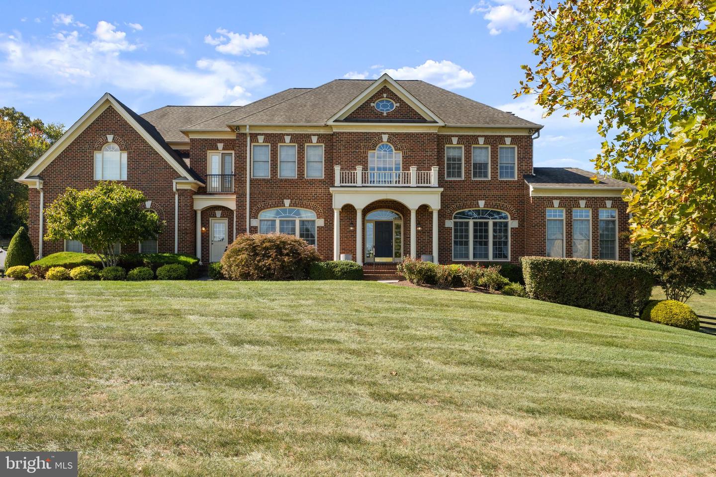 Leesburg, Virginia, 20175, United States, 5 Bedrooms Bedrooms, ,6 BathroomsBathrooms,Residential,Active,1987213