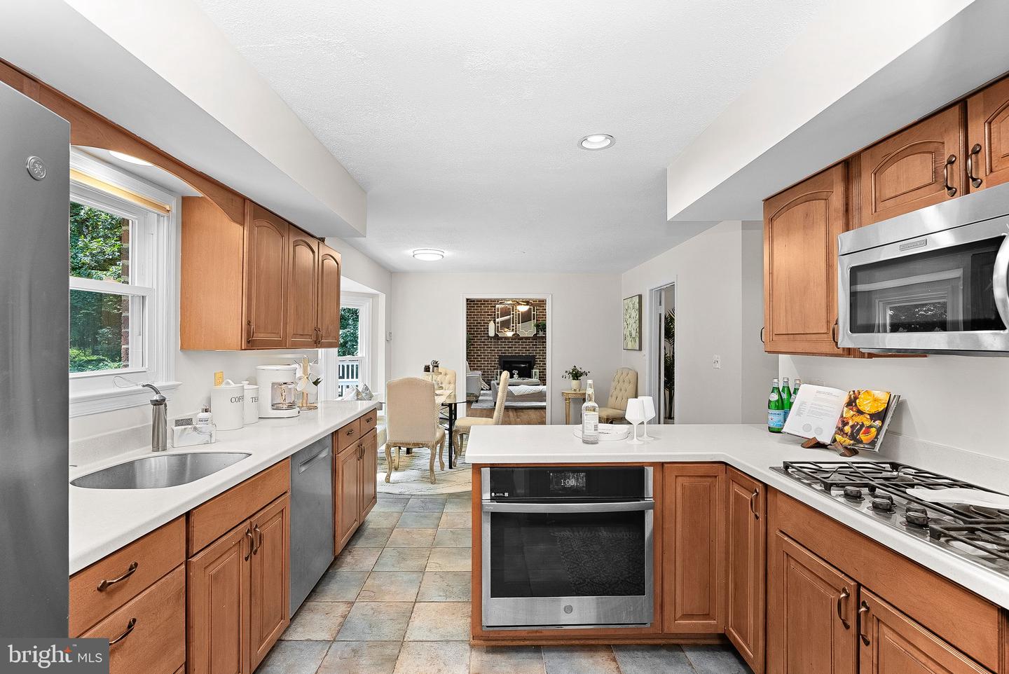 Silver Spring, Maryland, 20906, United States, 5 Bedrooms Bedrooms, ,4 BathroomsBathrooms,Residential,Active,1914614