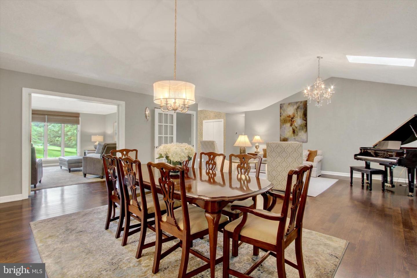 Hanover, Pennsylvania, 17331, United States, ,4 BathroomsBathrooms,Residential,Active,1849526