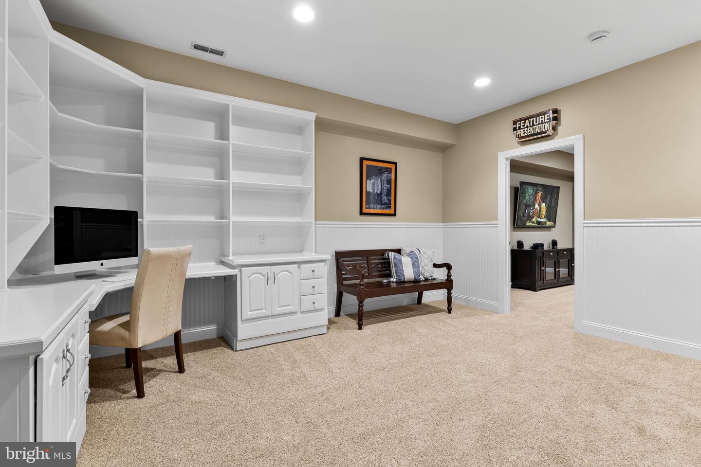 Ellicott City, Maryland, 21042, United States, 5 Bedrooms Bedrooms, ,5 BathroomsBathrooms,Residential,Active,2044187