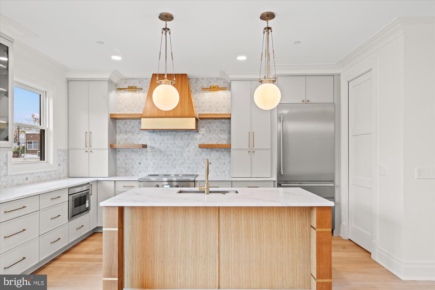 Alexandria, Virginia, 22314, United States, 4 Bedrooms Bedrooms, ,5 BathroomsBathrooms,Residential,Active,1993677