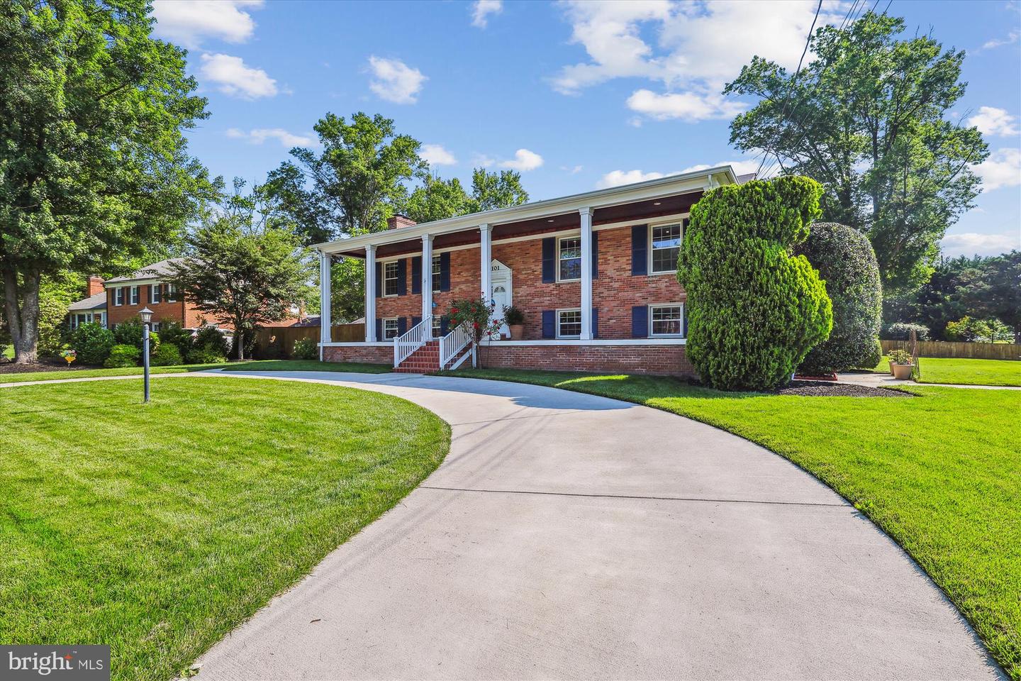 Vienna, Virginia, 22180, United States, 6 Bedrooms Bedrooms, ,4 BathroomsBathrooms,Residential,Active,1899895