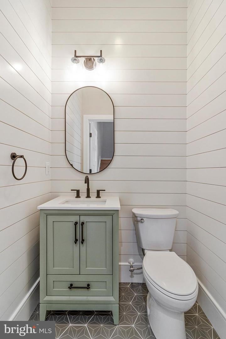 Falls Church, Virginia, 22046, United States, 7 Bedrooms Bedrooms, ,7 BathroomsBathrooms,Residential,Active,2006868