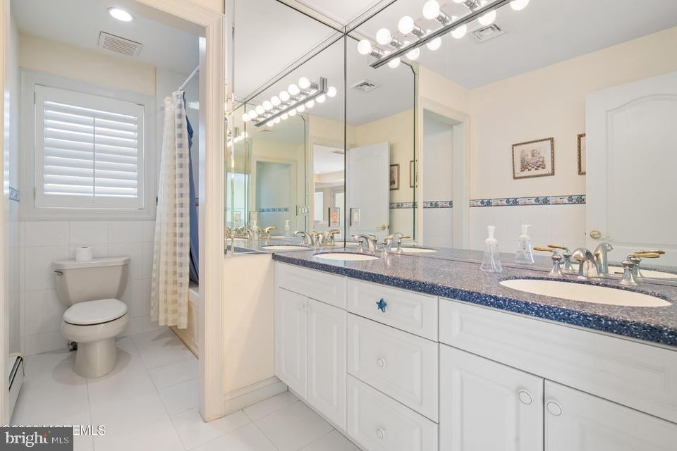 Bayville, New Jersey, 08721, United States, 5 Bedrooms Bedrooms, ,6 BathroomsBathrooms,Residential,Active,2035591