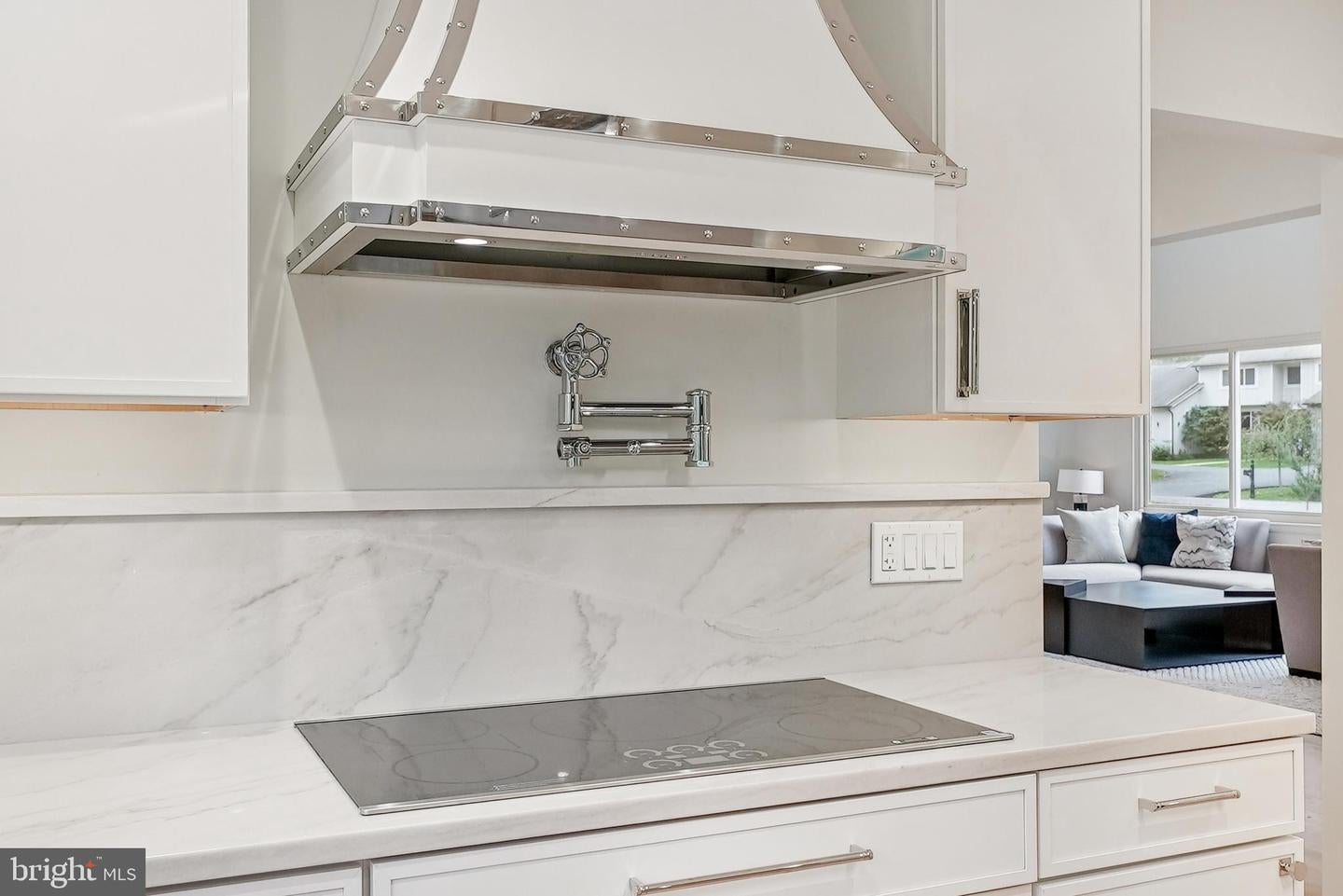 Oakton, Virginia, 22124, United States, 4 Bedrooms Bedrooms, ,4 BathroomsBathrooms,Residential,Active,1971783