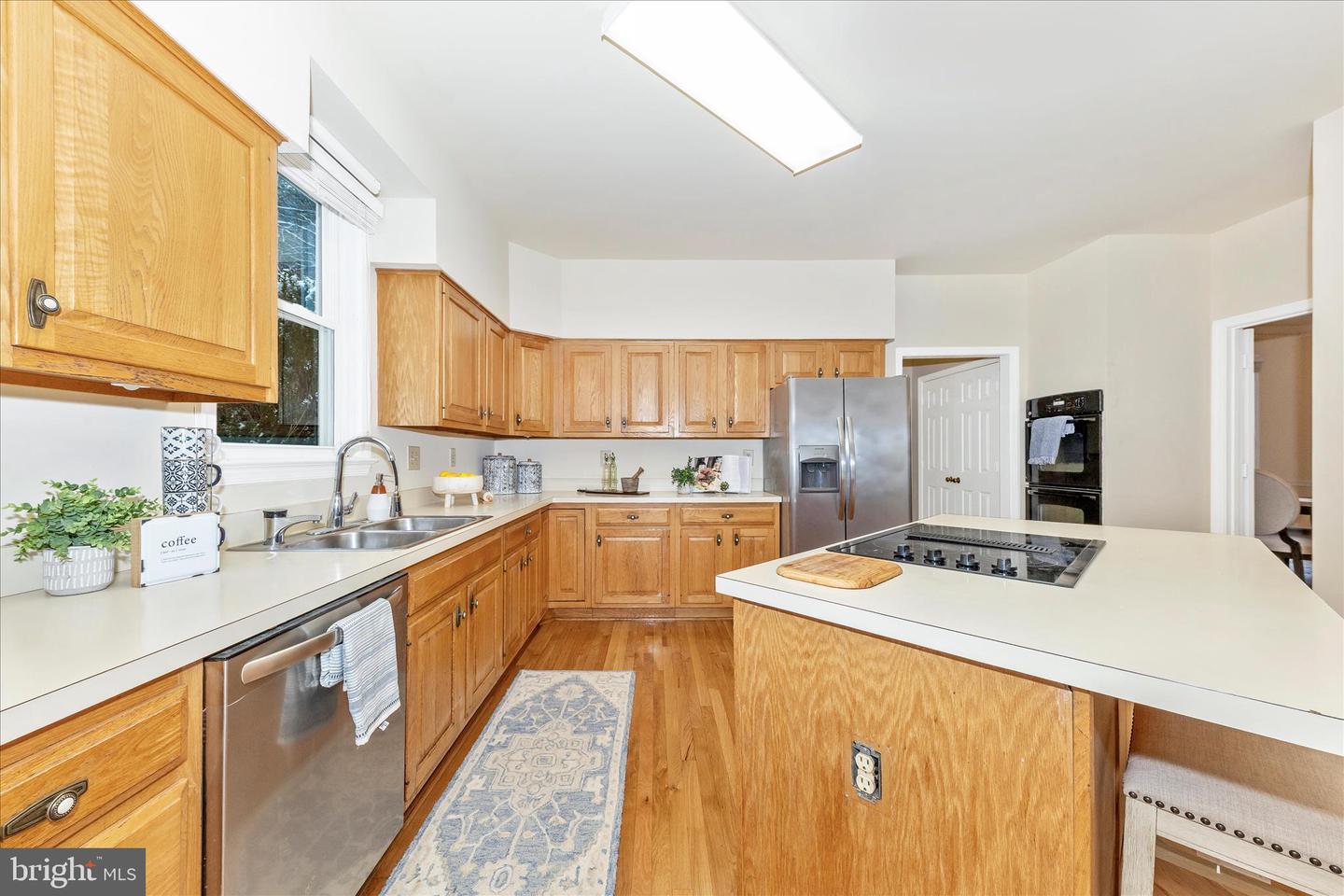 Potomac, Maryland, 20854, United States, 4 Bedrooms Bedrooms, ,5 BathroomsBathrooms,Residential,Active,2002617