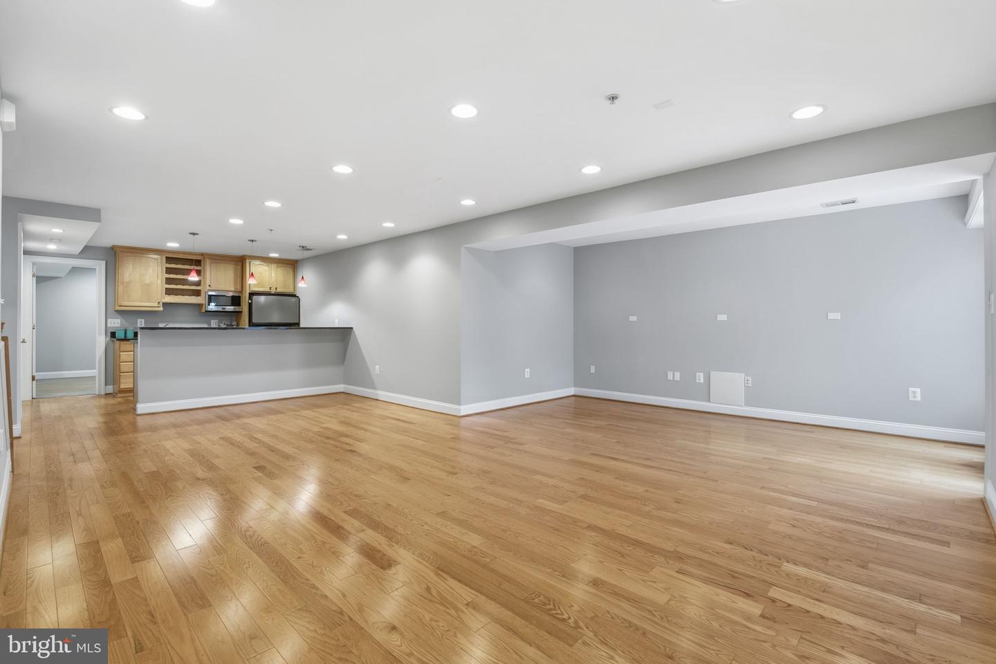 Rockville, Maryland, 20850, United States, 5 Bedrooms Bedrooms, ,5 BathroomsBathrooms,Residential,Active,2015808