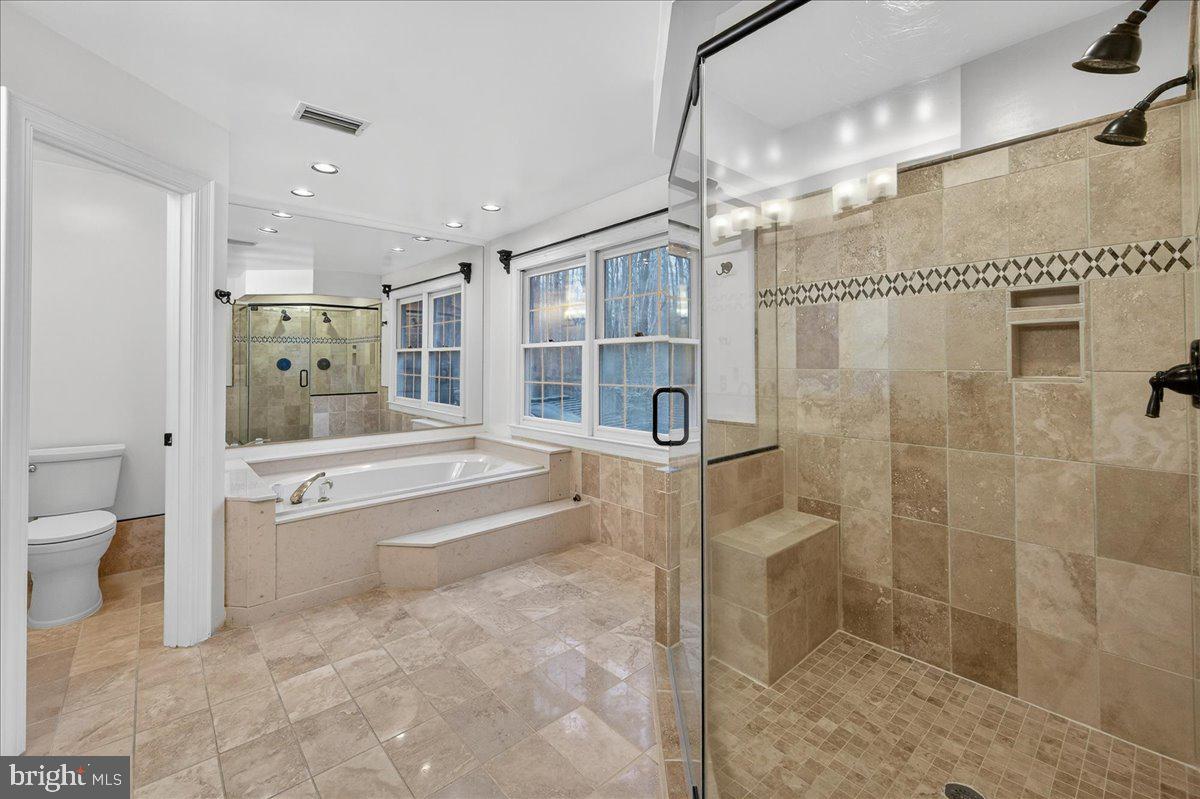 Clifton, Virginia, 20124, United States, 5 Bedrooms Bedrooms, ,6 BathroomsBathrooms,Residential,Active,2025639