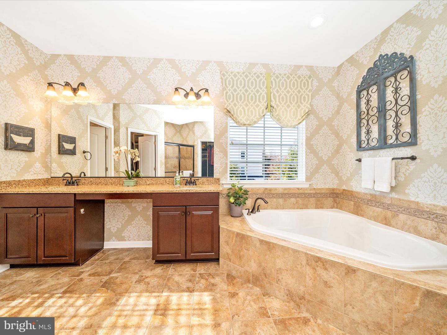 Clarksburg, Maryland, 20871, United States, 5 Bedrooms Bedrooms, ,4 BathroomsBathrooms,Residential,Active,1967123