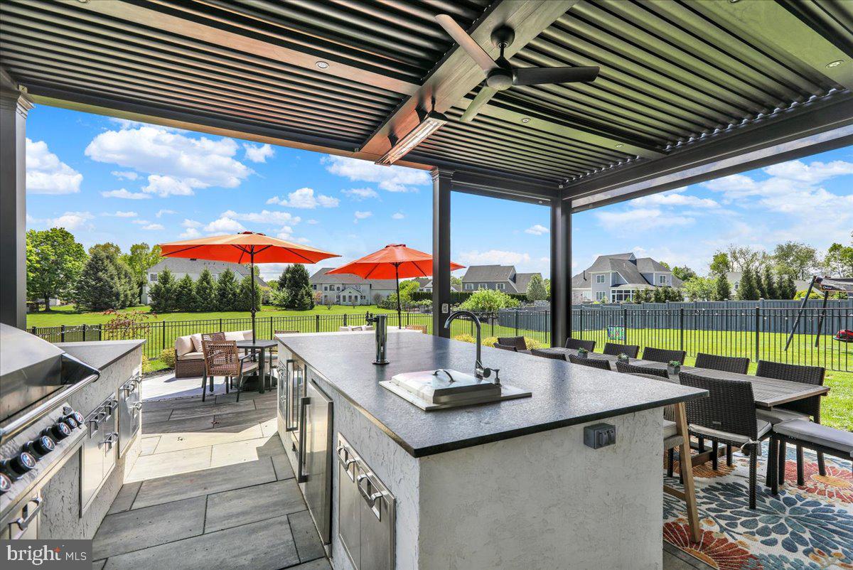 Lititz, Pennsylvania, 17543, United States, 5 Bedrooms Bedrooms, ,6 BathroomsBathrooms,Residential,Active,2045017