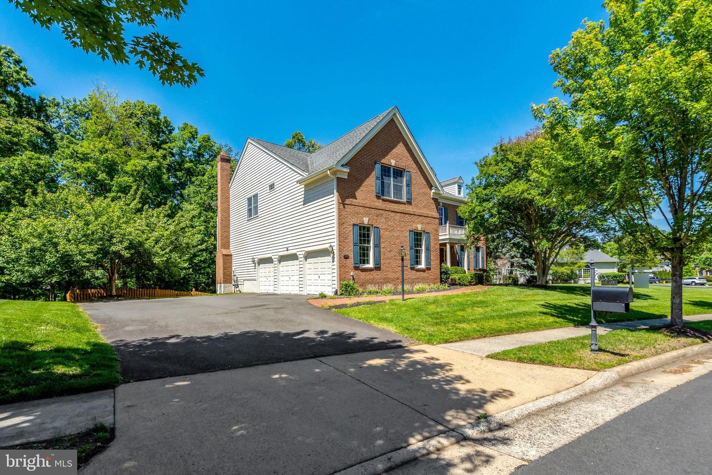 Haymarket, Virginia, 20169, United States, 5 Bedrooms Bedrooms, ,5 BathroomsBathrooms,Residential,Pending,2031766
