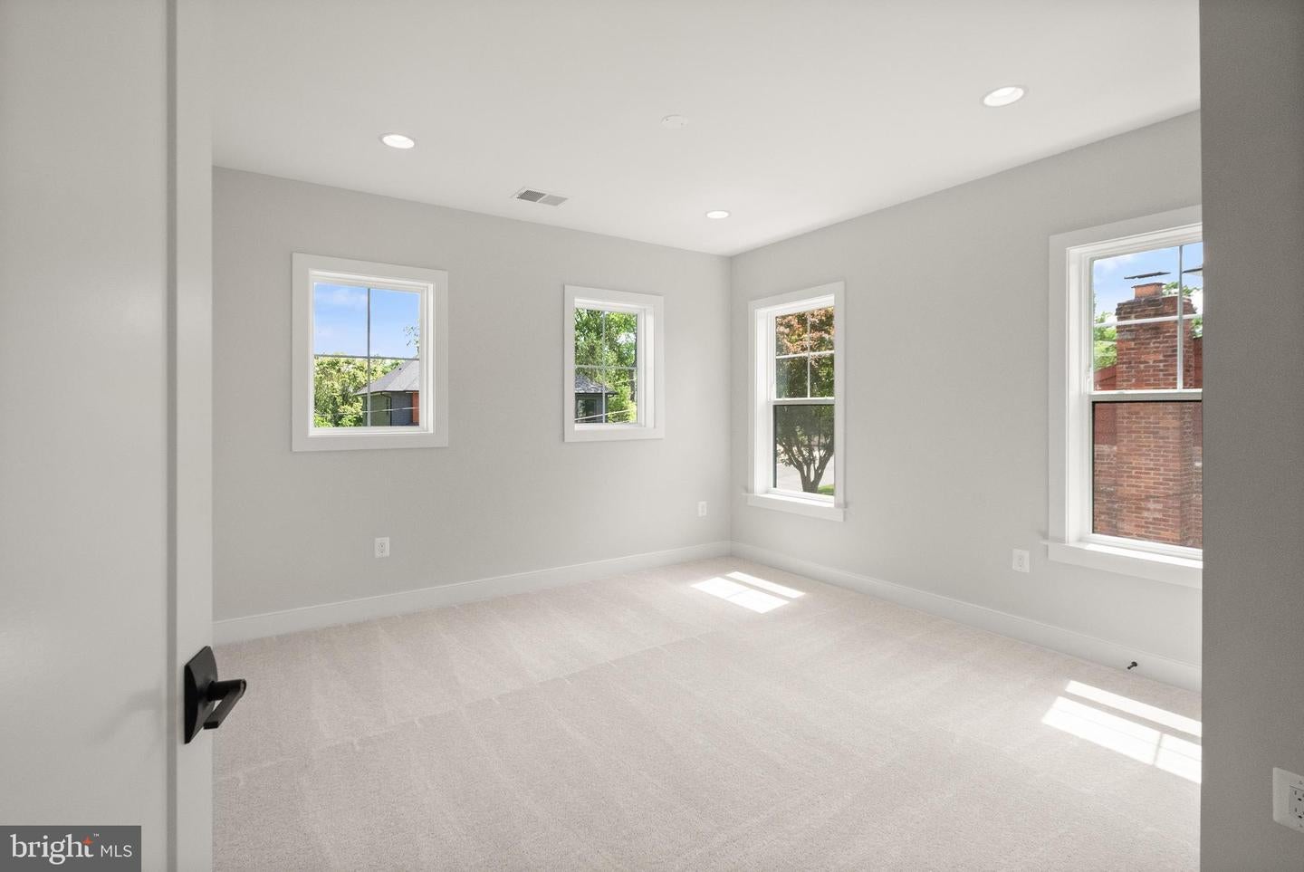 Falls Church, Virginia, 22046, United States, 7 Bedrooms Bedrooms, ,7 BathroomsBathrooms,Residential,Active,1798016