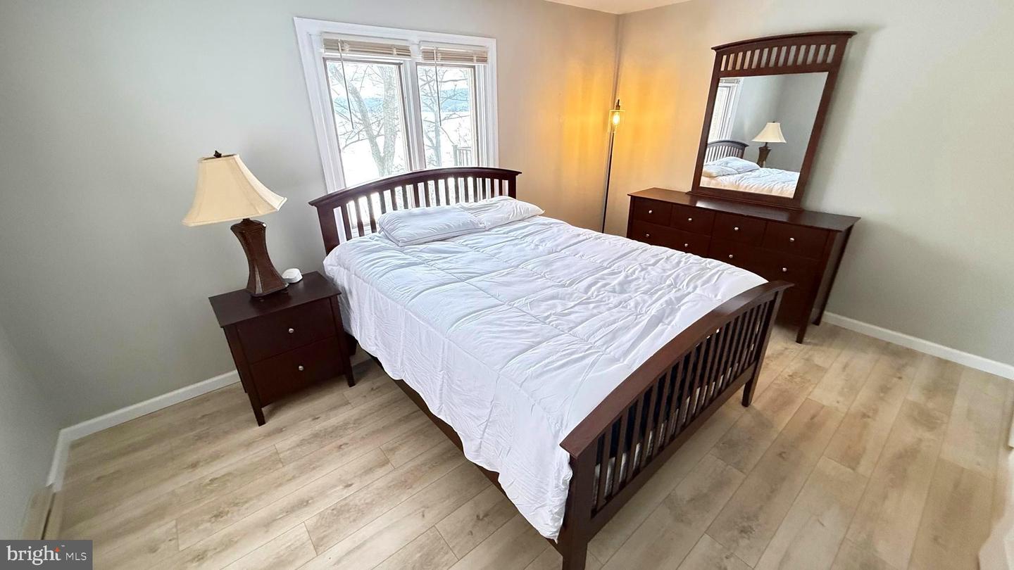 Lakeville, Pennsylvania, 18438, United States, 4 Bedrooms Bedrooms, ,2 BathroomsBathrooms,Residential,Active,2007650