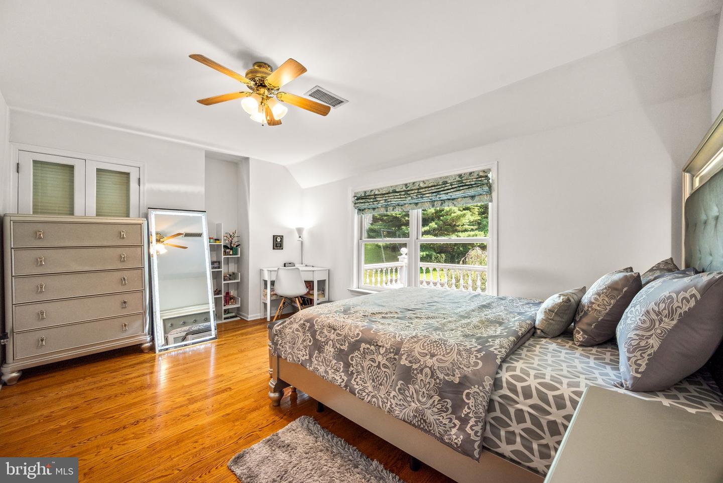 Wallingford, Pennsylvania, 19086, United States, 5 Bedrooms Bedrooms, ,6 BathroomsBathrooms,Residential,Active,1869134