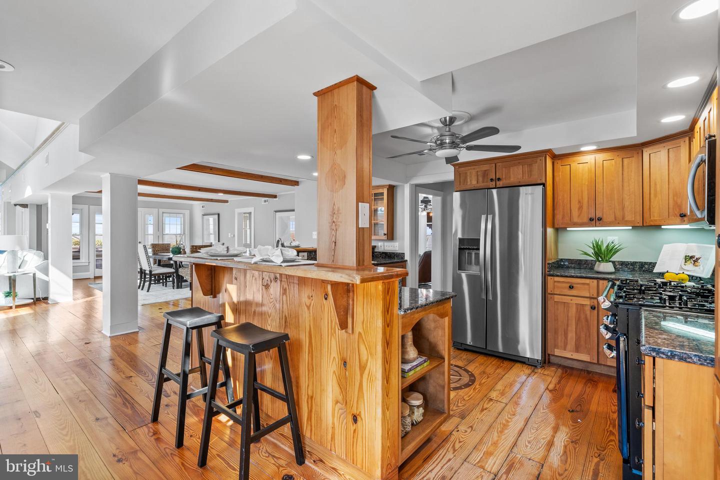 Cobb Island, Maryland, 20625, United States, 6 Bedrooms Bedrooms, ,6 BathroomsBathrooms,Residential,Contingent,1849506