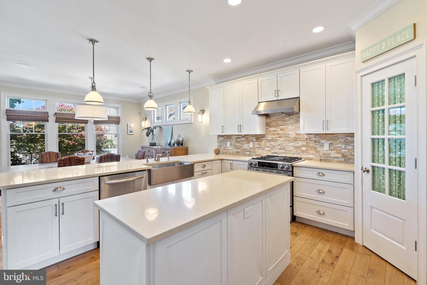 Point Pleasant Beach, New Jersey, 08742, United States, 4 Bedrooms Bedrooms, ,3 BathroomsBathrooms,Residential,Active,1942350