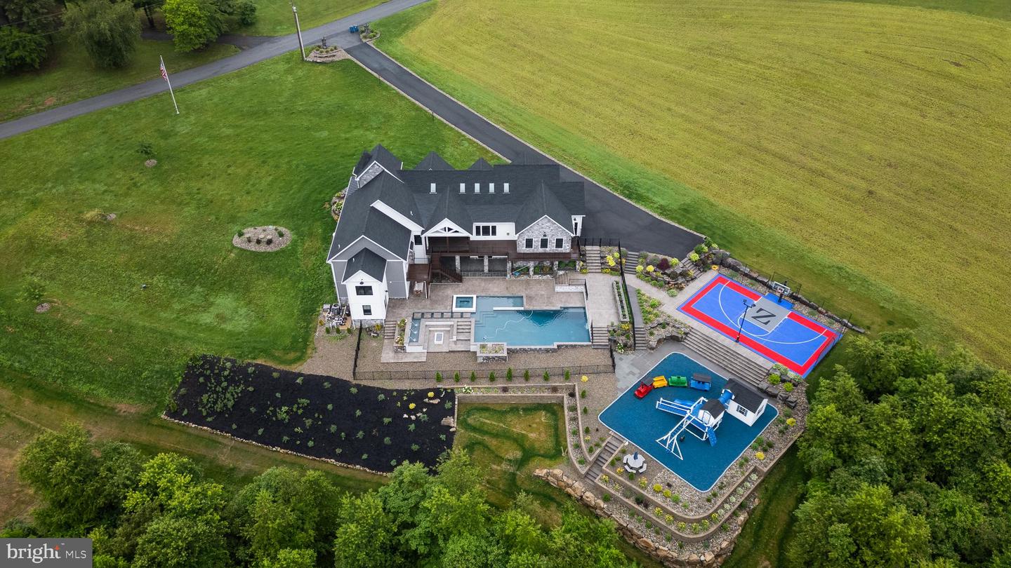 Kutztown, Pennsylvania, 19530, United States, 6 Bedrooms Bedrooms, ,5 BathroomsBathrooms,Residential,Active,1968418