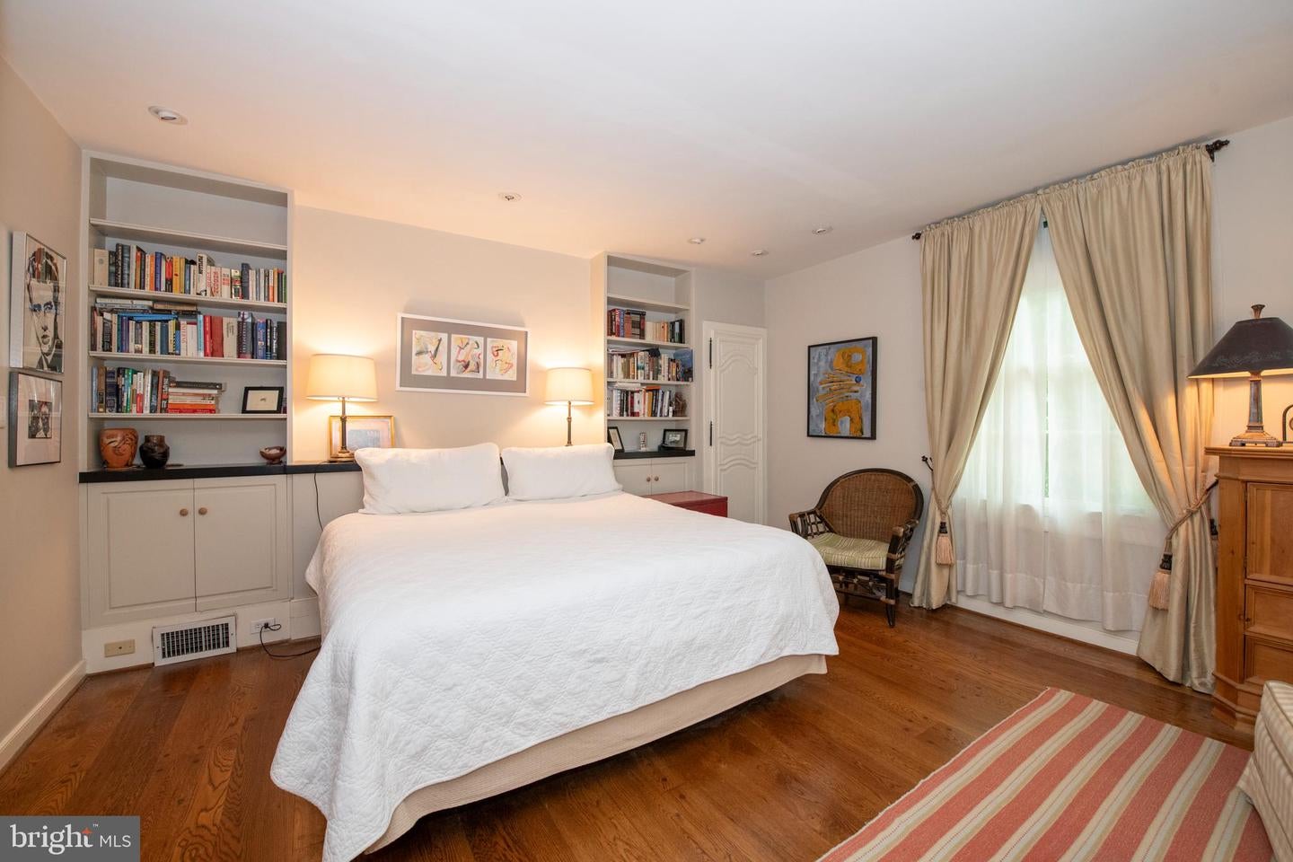 Philadelphia, Pennsylvania, 19118, United States, 2 Bedrooms Bedrooms, ,2 BathroomsBathrooms,Residential,Pending,1904167