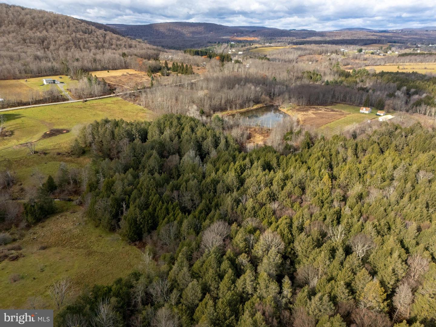 Waymart, Pennsylvania, 18472, United States, 4 Bedrooms Bedrooms, ,2 BathroomsBathrooms,Residential,Active,2007156