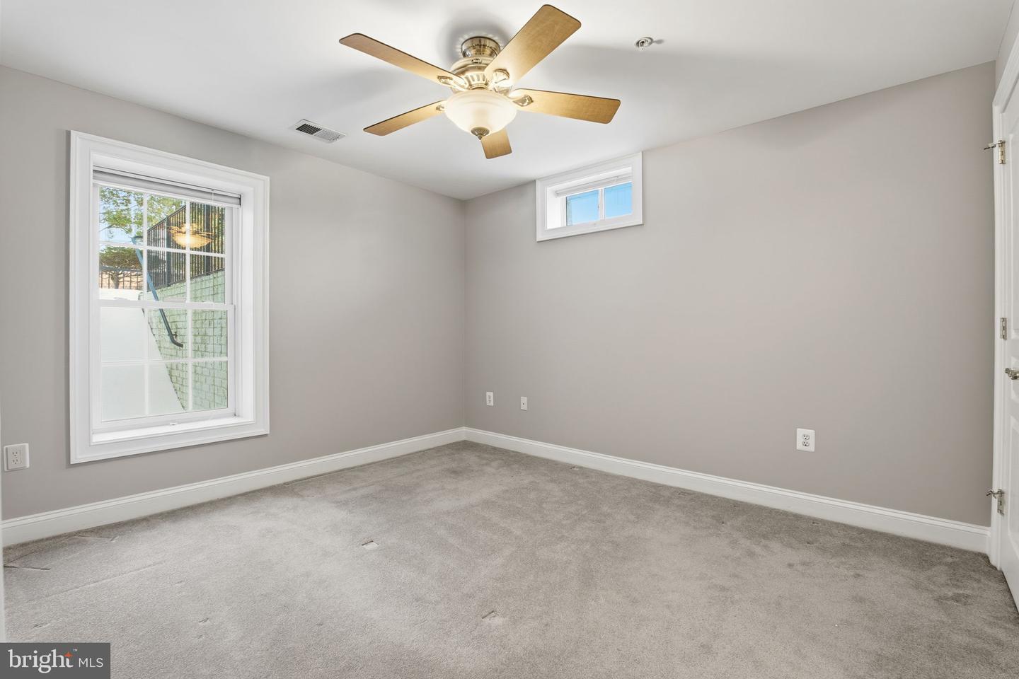 Rockville, Maryland, 20850, United States, 5 Bedrooms Bedrooms, ,5 BathroomsBathrooms,Residential,Active,2015808