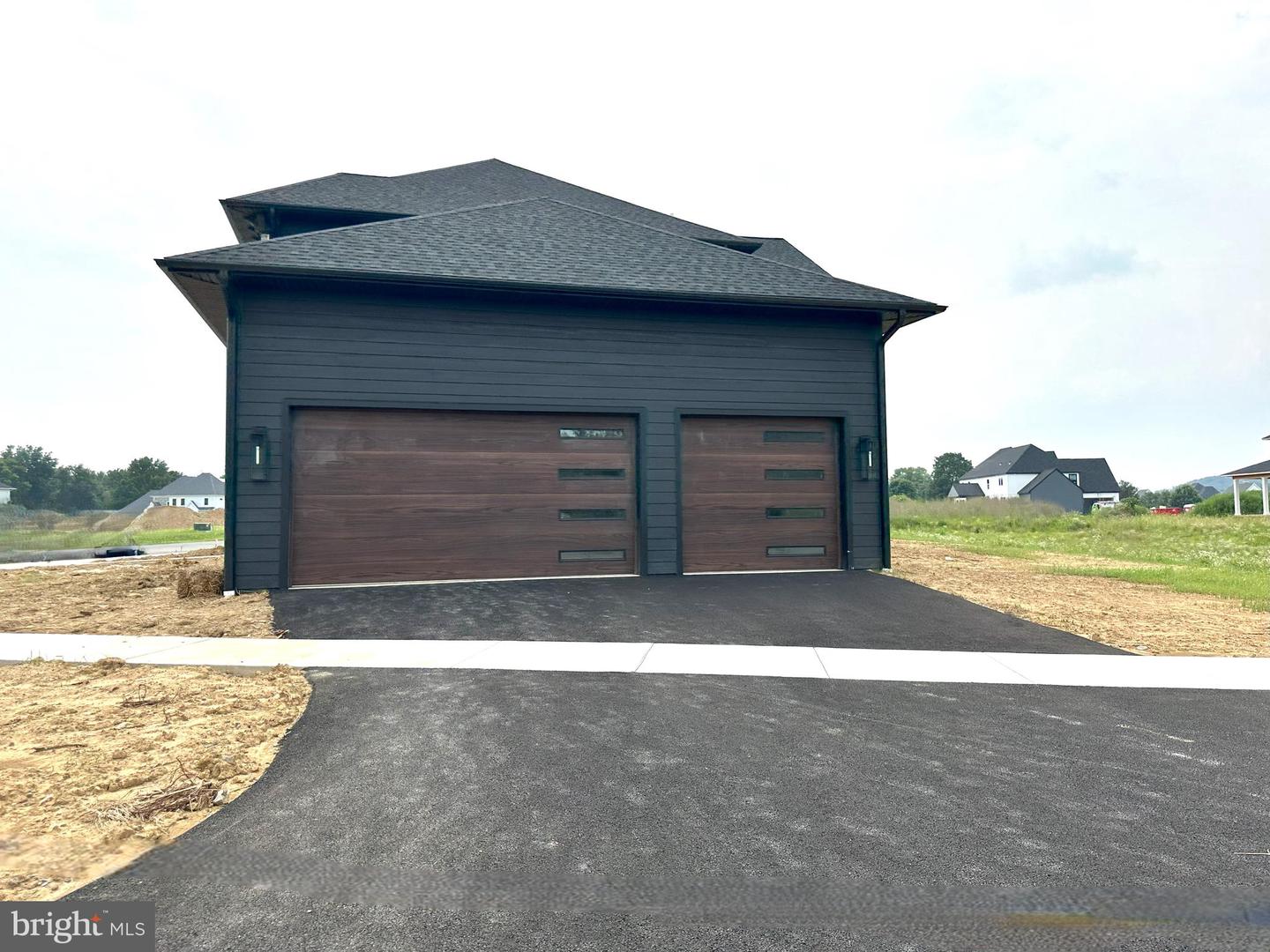 Lancaster, Pennsylvania, 17601, United States, 4 Bedrooms Bedrooms, ,5 BathroomsBathrooms,Residential,Active,1941391