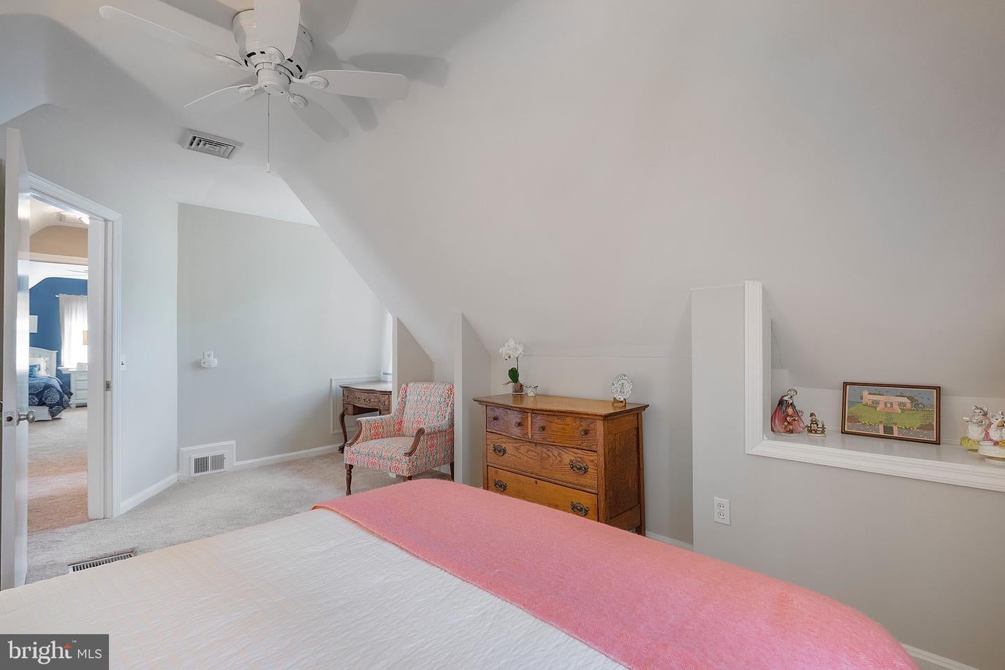 Arlington, Virginia, 22207, United States, 5 Bedrooms Bedrooms, ,4 BathroomsBathrooms,Residential,Active,1943764