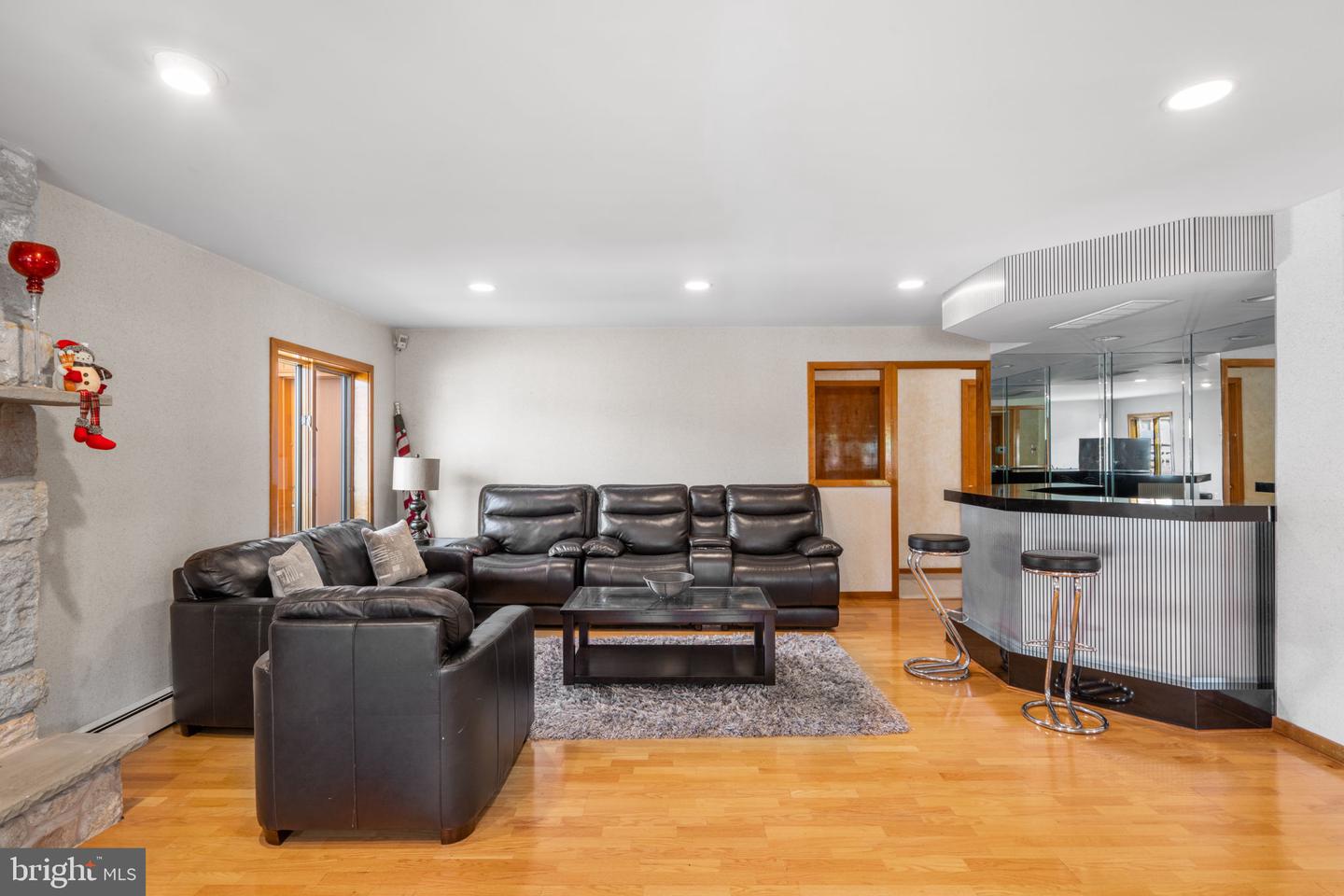 Huntingdon Valley, Pennsylvania, 19006, United States, 5 Bedrooms Bedrooms, ,3 BathroomsBathrooms,Residential,Active,2007964