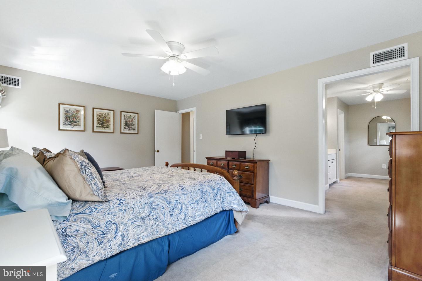Annandale, Virginia, 22003, United States, 4 Bedrooms Bedrooms, ,4 BathroomsBathrooms,Residential,Active,1900183