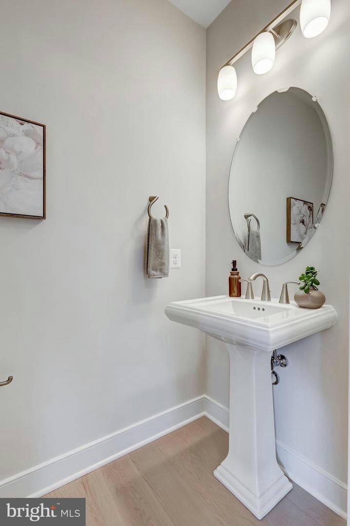 Arlington, Virginia, 22207, United States, ,Residential,Pending,1702157