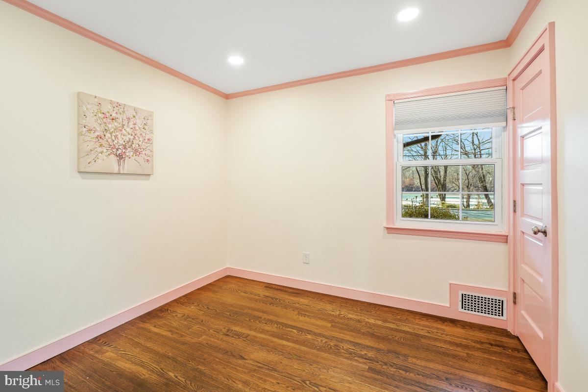 Alexandria, Virginia, 22308, United States, 3 Bedrooms Bedrooms, ,3 BathroomsBathrooms,Residential,Active,2006768