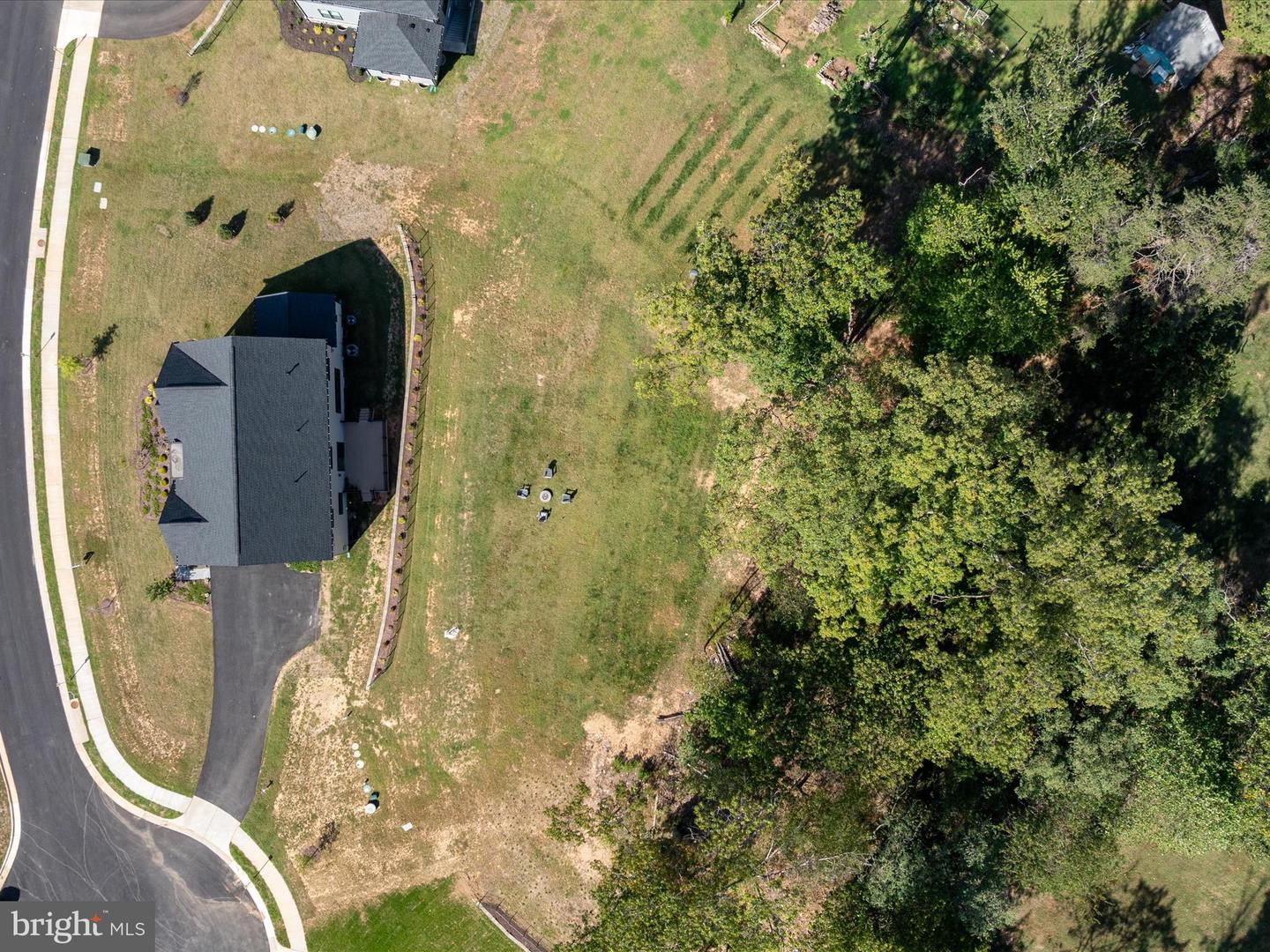 Oakton, Virginia, 22124, United States, 6 Bedrooms Bedrooms, ,6 BathroomsBathrooms,Residential,Active,1960120