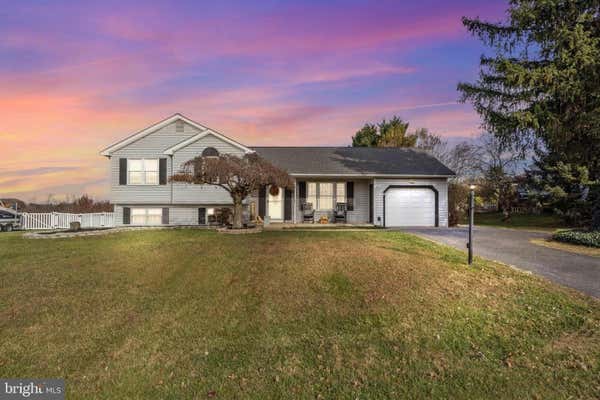 98 SMOKEBOX CIR, STEWARTSTOWN, PA 17363 - Image 1