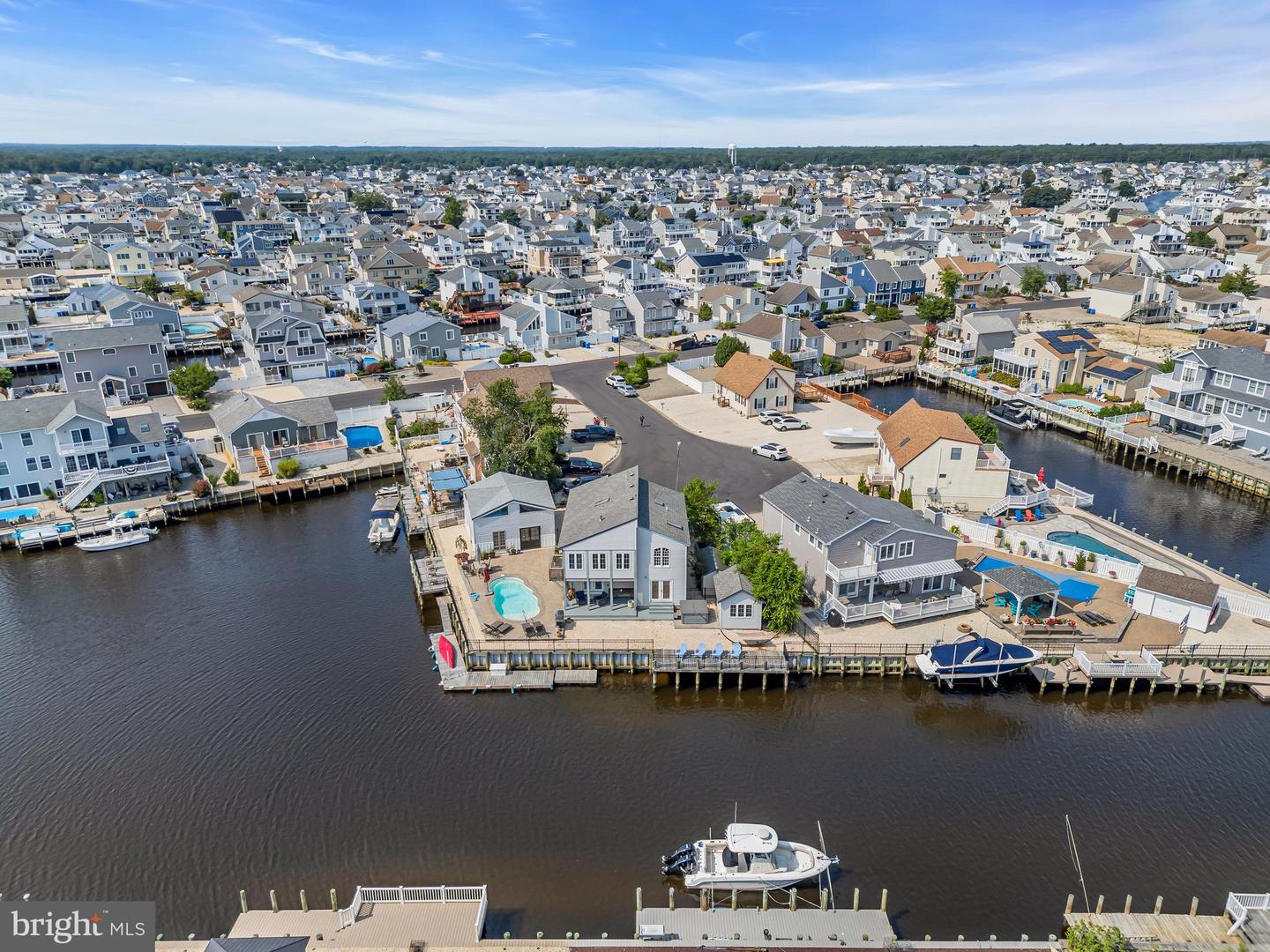 Manahawkin, New Jersey, 08050, United States, 4 Bedrooms Bedrooms, ,2 BathroomsBathrooms,Residential,Active,1919073
