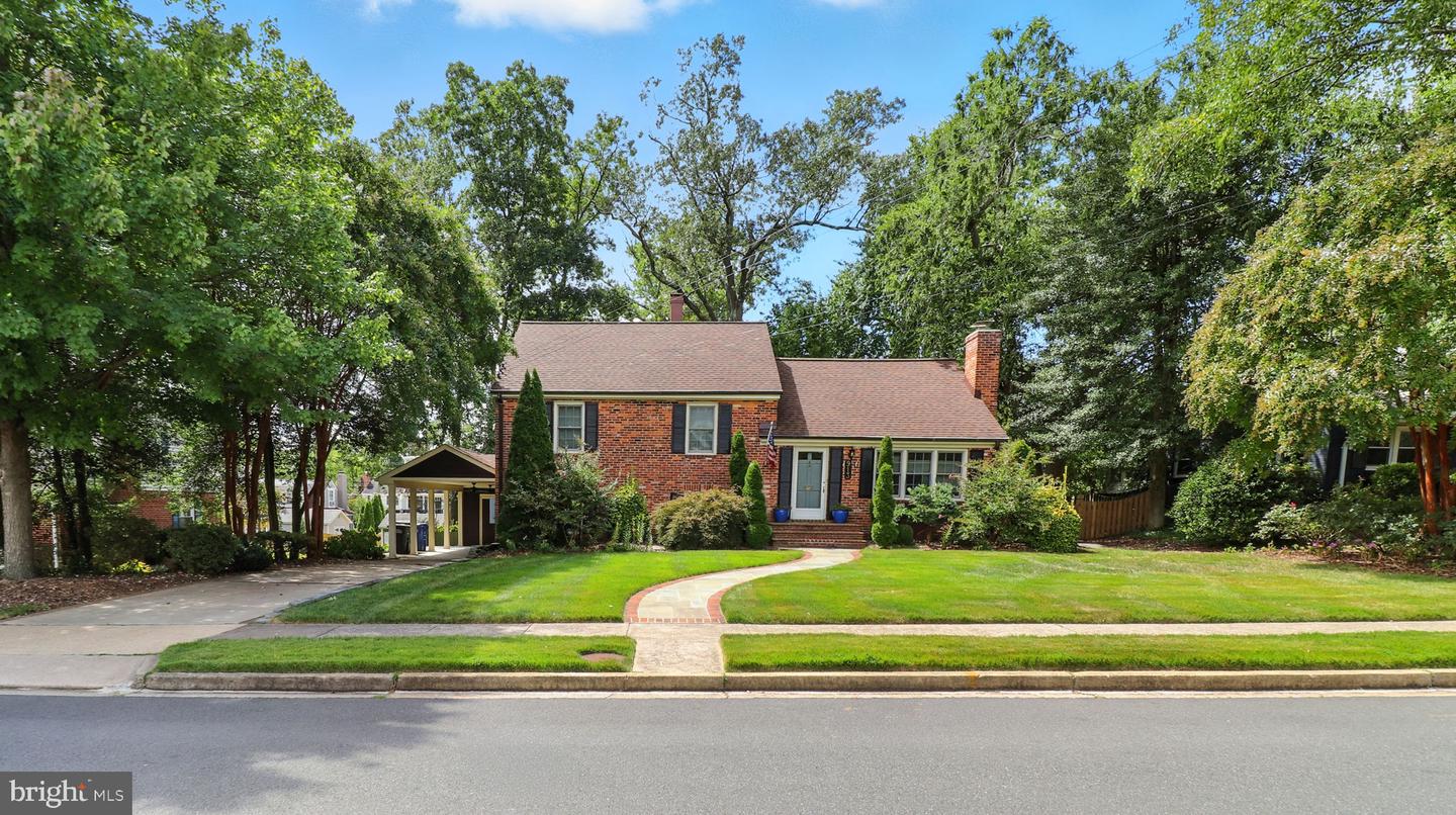 Alexandria, Virginia, 22308, United States, 4 Bedrooms Bedrooms, ,2 BathroomsBathrooms,Residential,Active,1936138