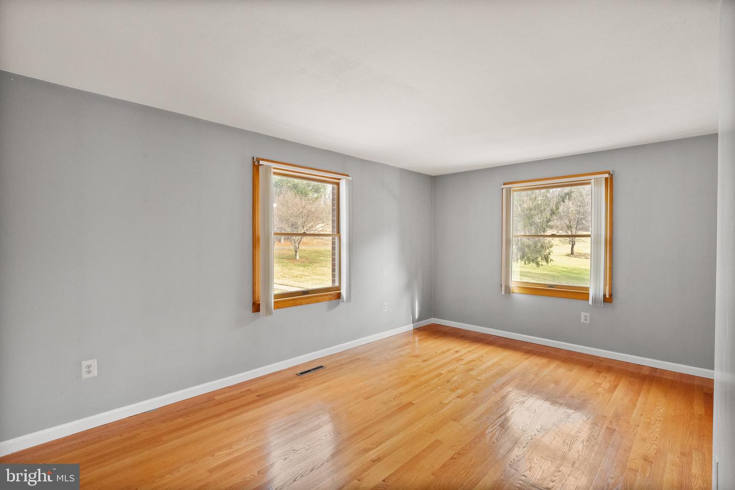 Amissville, Virginia, 20106, United States, 7 Bedrooms Bedrooms, ,4 BathroomsBathrooms,Residential,Active,1849572